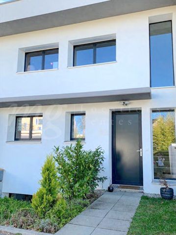 SUPERBE MAISON MODERNE DE 6 PIECES AVEC JARDIN SUD - Foto 5