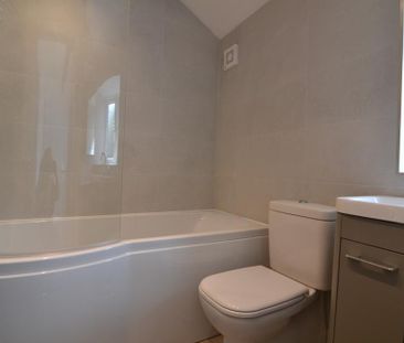 2 bedroom terraced house to rent - Photo 5