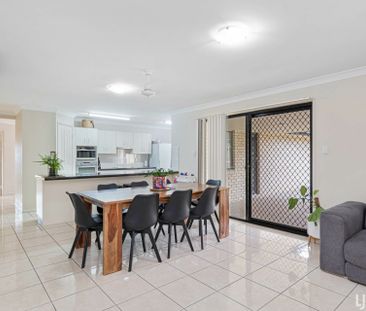 Modern Family Home! - Photo 3