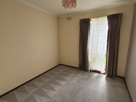 Quiet Court Living - Photo 2