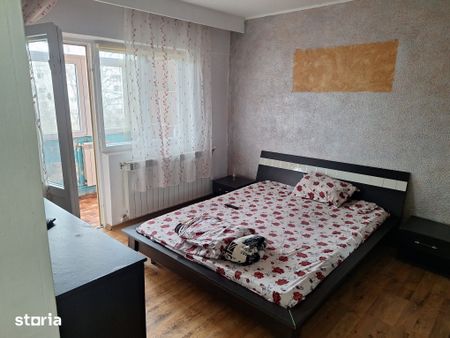 Apartament 3 camere ,decomandat, Faleza Nord - Photo 2