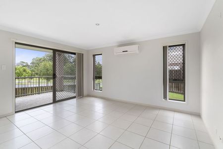 Spacious Four Bedroom Family Home - Photo 4