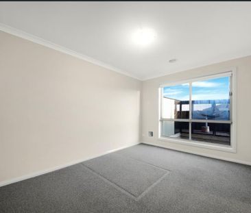 Modern 3 Bedroom Home in Tarneit - Photo 6