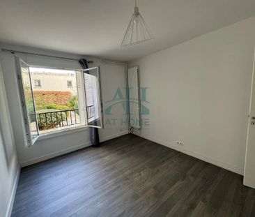 Location Appartement 4 pièces 92m² PARIS 10ème - Photo 2