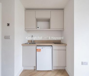 Studio to rent - Photo 3