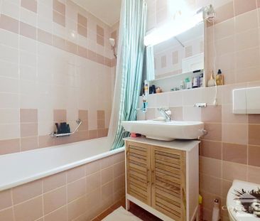 Bel appartement de 2.5 pièces au 3ème étage au centre ville - Photo 4