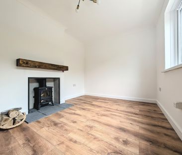 Bryntirion, Mountain Ash, Ynysboeth - Photo 3