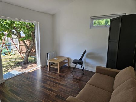 1 Bed Flat, Demesne Road, SM6 - Photo 3