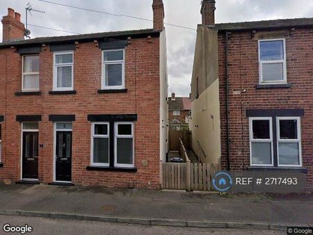 2 bedroom semi-detached house to rent - Photo 2