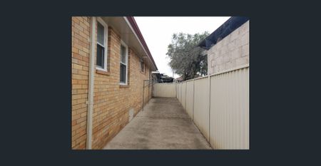 PICTURE PERFECT & TAILOR MADE FOR FAMILY LIVING IN A BOUTIQUE SETTING CLOSE TO ALL AMENITIES - Photo 5