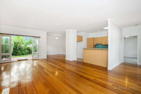 22 Elliott Avenue, Carnegie - Photo 5