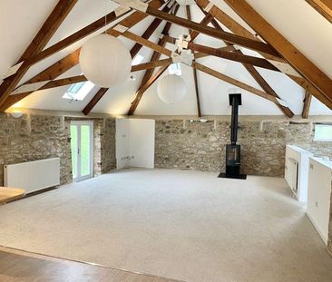 3 bedroom barn conversion to rent - Photo 2