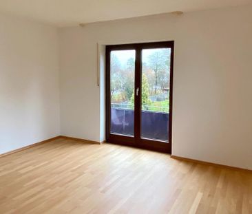 Charmante 3-Zimmer-Wohnung mit zwei Balkonen - 1. OG 1997 neu erric... - Photo 2