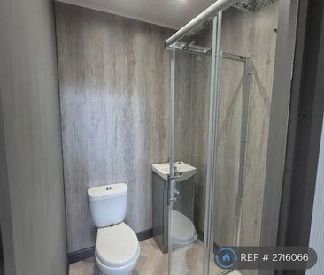 4 bedroom terraced house to rent - Photo 6