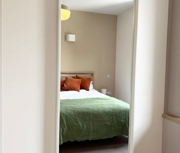 5 bedroom semi-detached house to rent - Photo 4