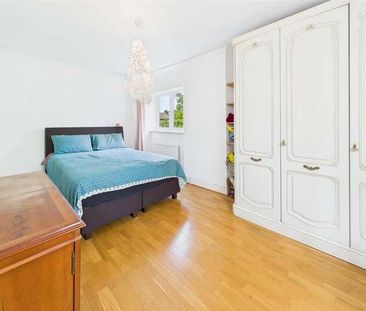 Ashley Road, Walton-on-thames, KT12 - Photo 2