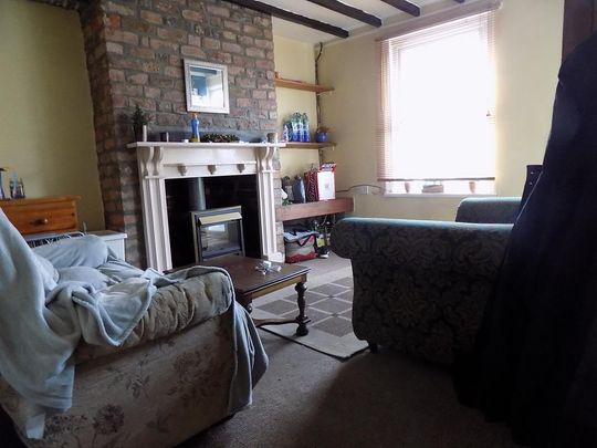 2 bedroom terraced house to rent - Photo 1