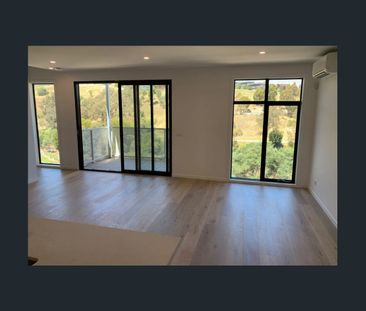 Lakeside Living 10km from Melbourne CBD!!! - Photo 5