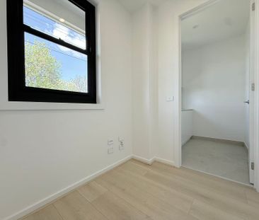Brand New Boutique Townhouses - ONLY ONE LEFT! - Photo 4