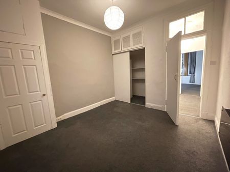 1 Bed Flat, Cumming Drive, G42 - Photo 3