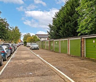 The Ridgeway, St. Albans, AL4 - Photo 1