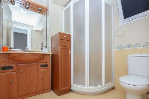 Carrer de Dalt de la Mar, Valencia, Valencian Community 46024 - Photo 1