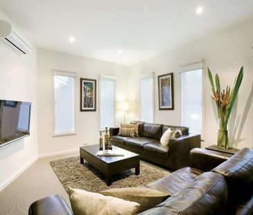 26 Raglan Street, South Melbourne - Photo 1