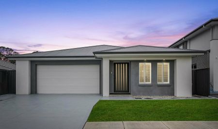 Contemporary Family Home - Photo 4