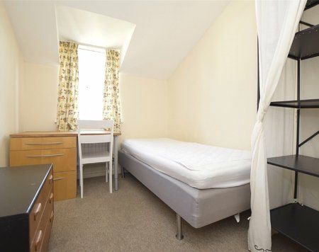Sheldons Court, Winchcombe Street, Cheltenham, Gloucestershire, GL52 - Photo 1
