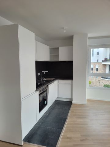 Location Appartement 4 pièces 92m² POISSY 78300 - Photo 2