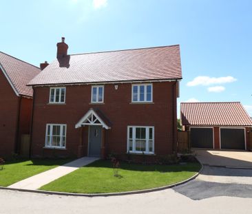 Beautifully Presented & Newly Built Detached House in White Colne - Photo 2