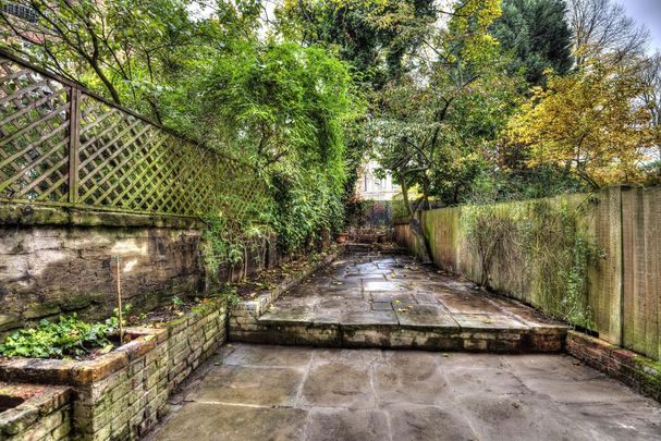5 bedroom terraced house to rent - Photo 1