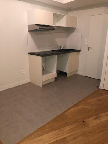Location Appartement 1 pièce 34m² LYON 5ème - Photo 2
