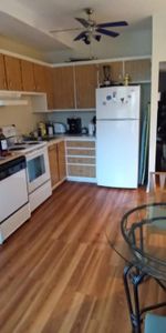 Tout compris Grand 4 1/2 Sous-location sur 2 étages Ville-Marie - Photo 3