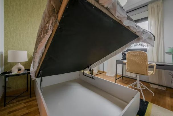 Calle Estrella Hadar, Madrid, Community of Madrid 28045 - Foto 1