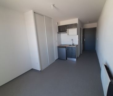 Location Appartement 1 pièce 18m² NIMES 30000 - Photo 1