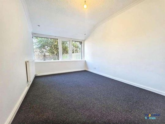 Charters Cross, Harlow, CM18 - Photo 1