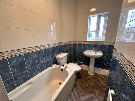 2 bedroom terraced house to rent - Photo 3