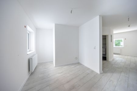 Bremen - Neustadt ISanierte Wohnung in urbaner Lage im einem Hinterhaus - Photo 2