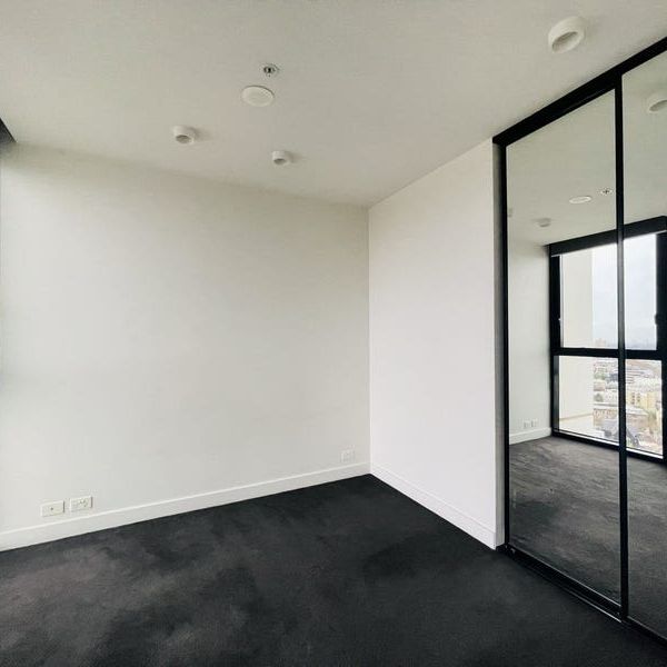 33M APARTMENT - INSPECTION IS A MUST - Photo 1