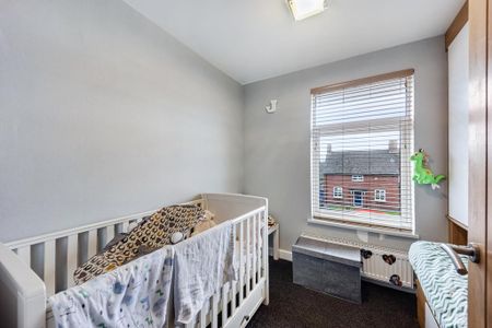 3 bedroom terraced house to rent - Photo 5