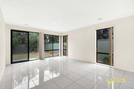 33 Masterton Place, Cranbourne East - Photo 5