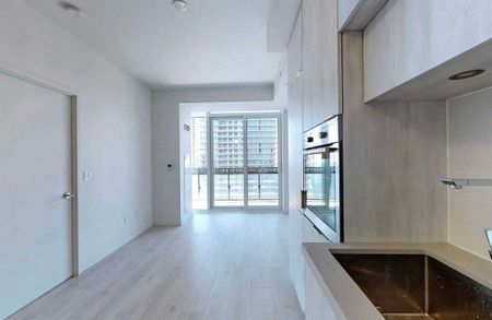 For Lease - 8 Eglinton Avenue Unit# 3212, Toronto, Ontario - Photo 4