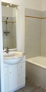 Location Appartement 1 pièce Meublé 31m² DAX 40100 - Photo 4