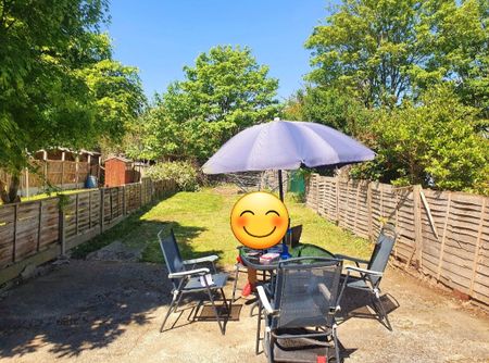 3 Bed Terraced House, Whites Avenue, IG2 - Photo 5