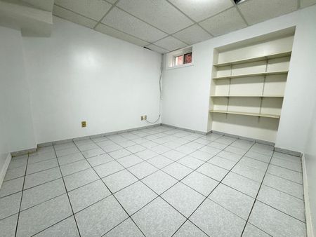 For Lease - 3265 Aubrey Road Unit# LOWER, Mississauga, Ontario - Photo 3