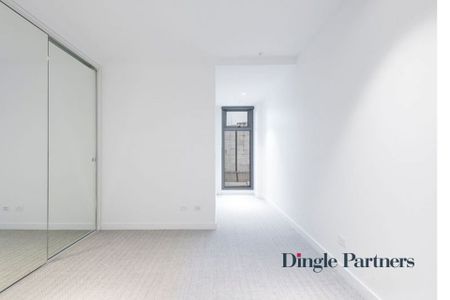 Stylish North-Facing Two-Bedroom Apartment in the Heart of South Yarra - Photo 2