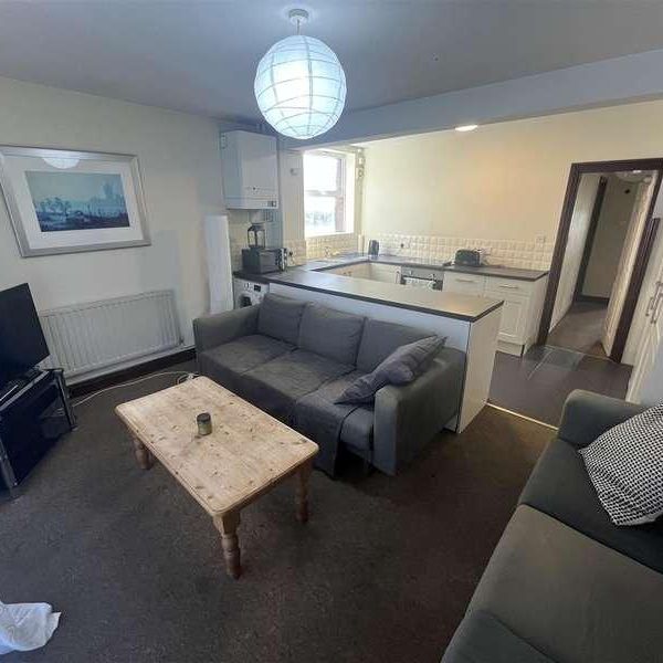 Wilton Avenue, Southampton, SO15 - Photo 1