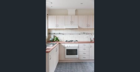 LIGHT FILLED VILLA LIVING - Photo 3