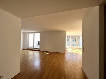 Einzigartige Dachgeschoß-Maisonette nahe Mariahilfer Straße - Miete in 1070 Wien - Photo 2